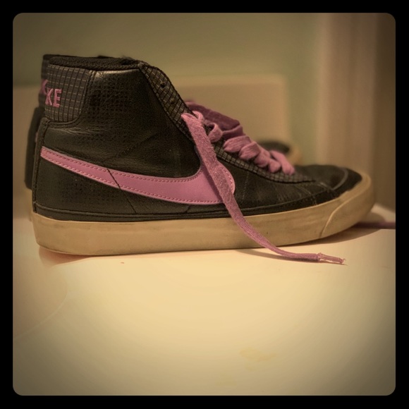 Nike high tops - Picture 1 of 1